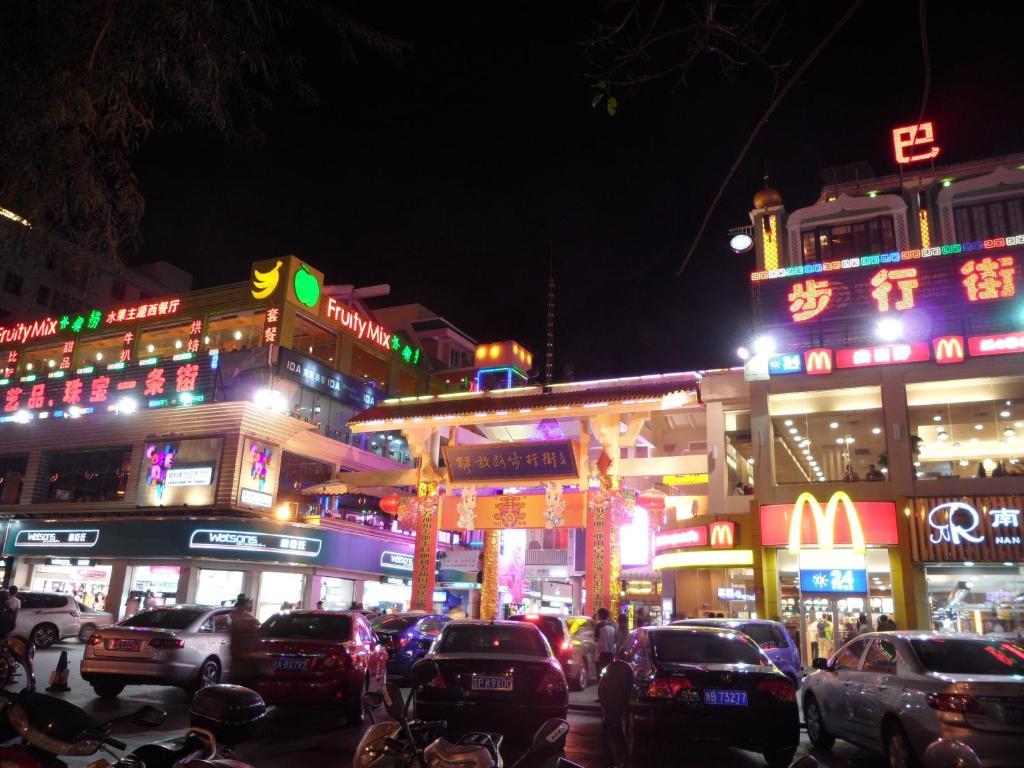 Sanya Hairulan Hotel Buitenkant foto